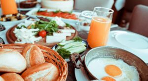Brunch na Pampulha: Conheça os melhores! O Brunch é uma refeição que combina elementos do café da manhã (breakfast) e do almoço (lunch)